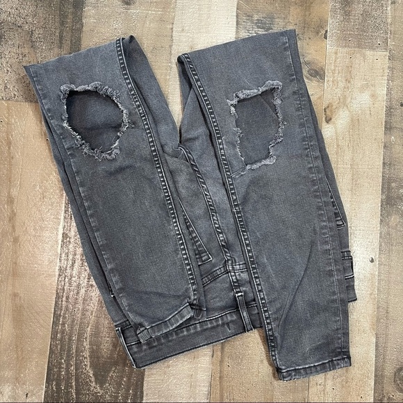 Free People Distressed Skinny Jean size 27 - Picture 5 of 10
